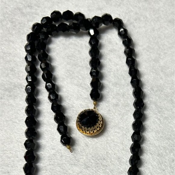 Vintage Black Faceted Glass Bead Necklace with Gold Tone Clasp Deco 26" Long mis - Picture 3 of 8